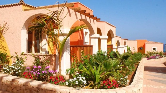 Hotel Boa Vista mit pr&auml;chtigen Bl&uuml;ten