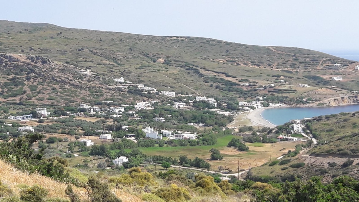 Blick auf Skyros mit Meer und H&auml;usern